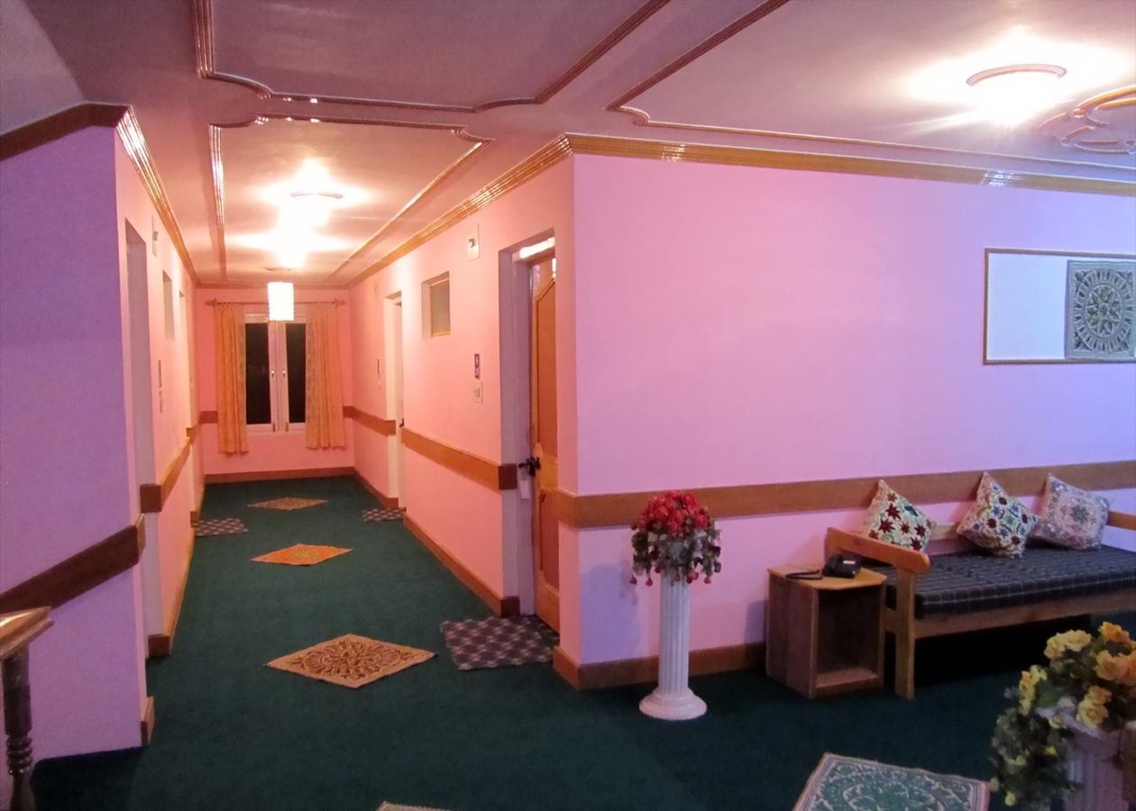 Royal Star Inn Srīnagar Eksteriør billede