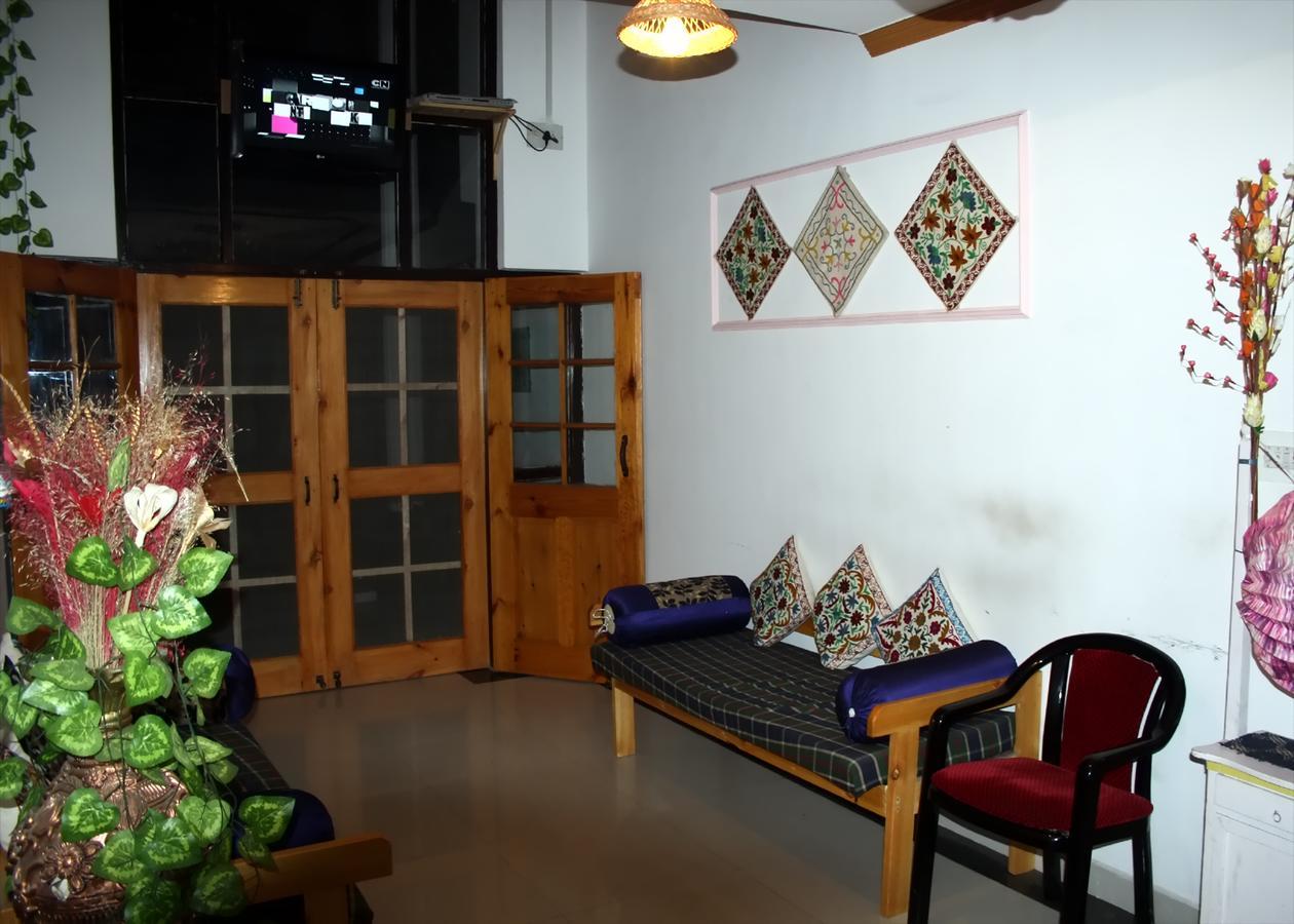 Royal Star Inn Srīnagar Eksteriør billede